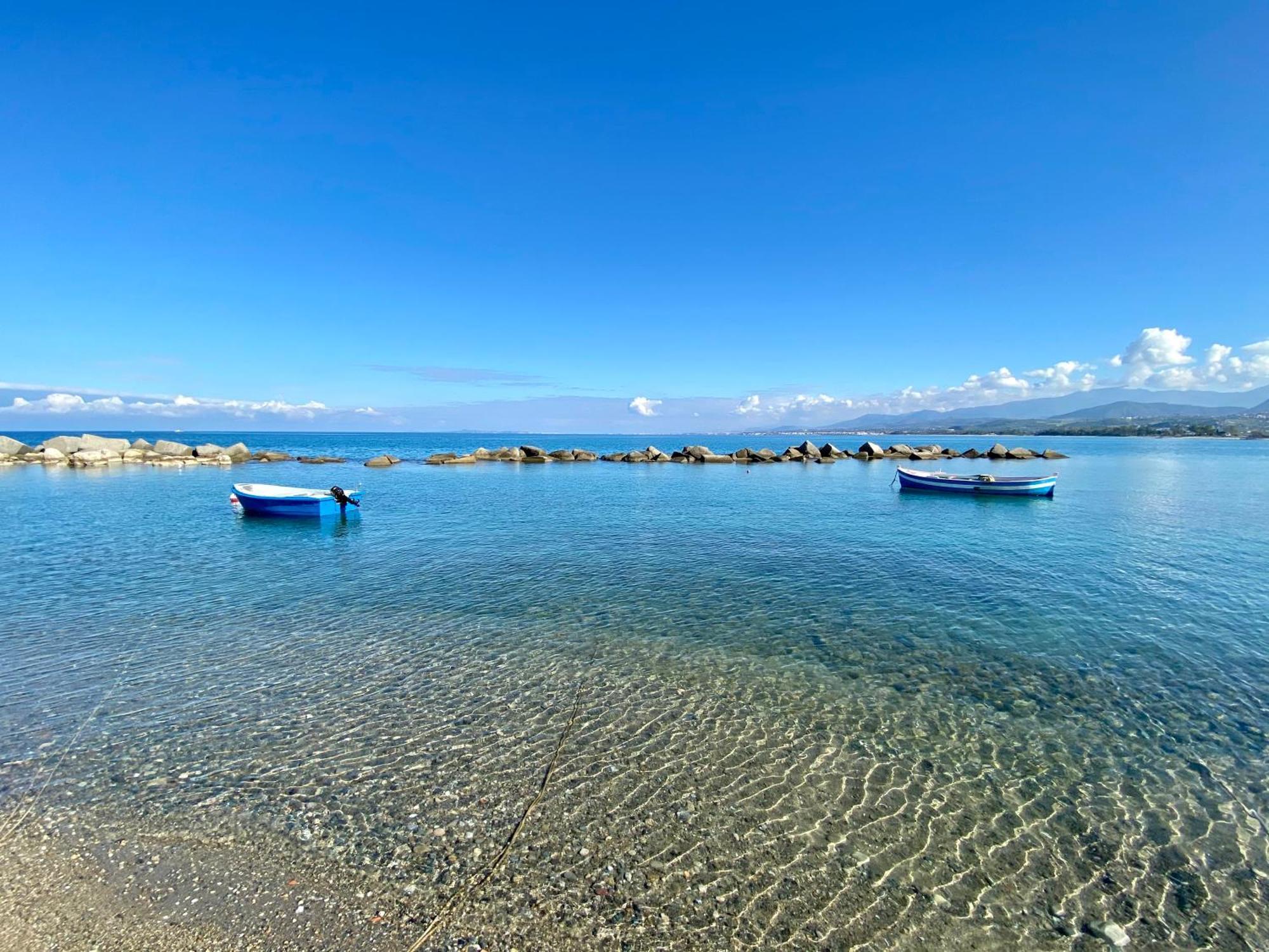 Appartamenti La Baia Del Rais فالكوني الغرفة الصورة