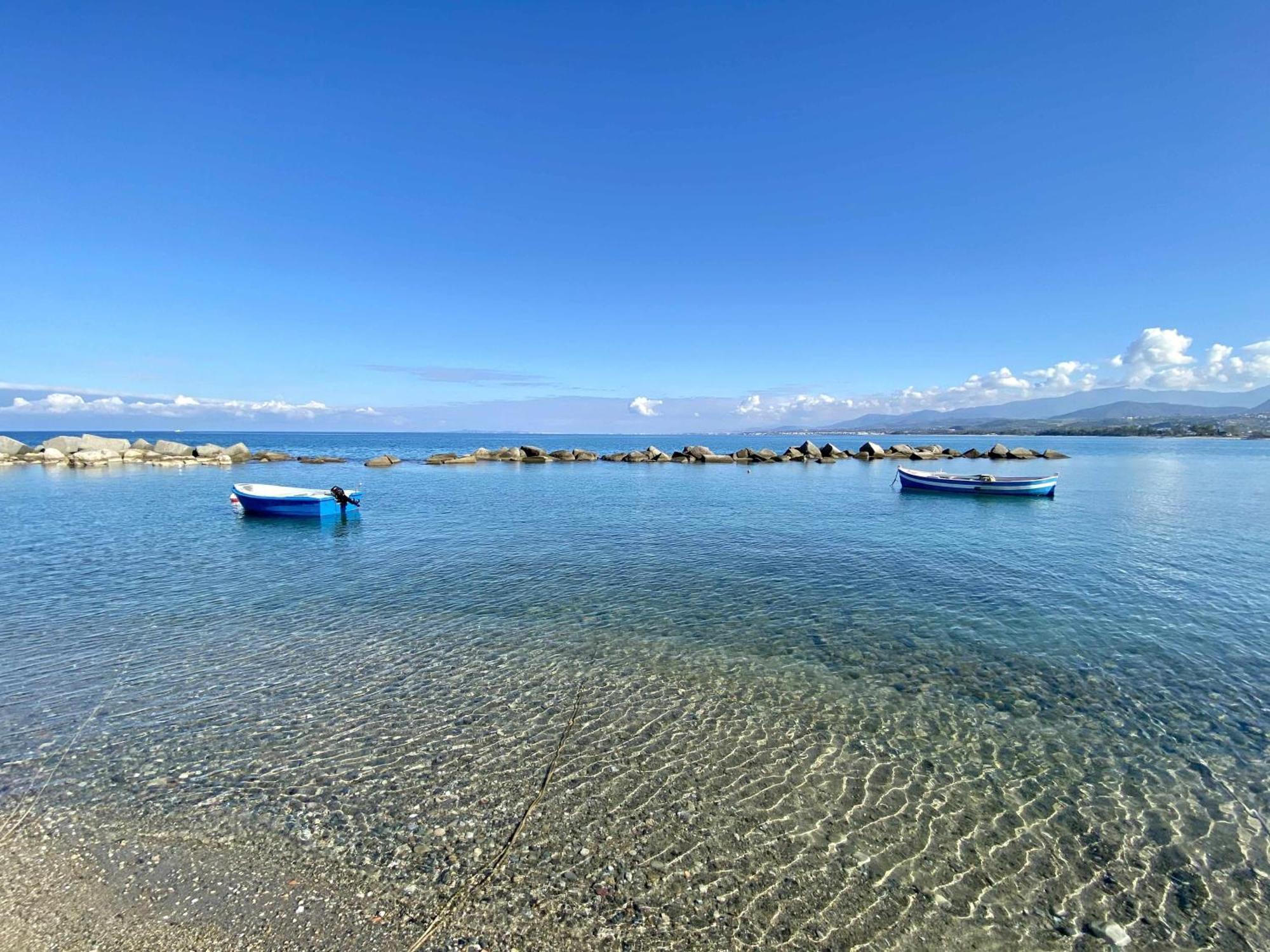 Appartamenti La Baia Del Rais فالكوني المظهر الخارجي الصورة